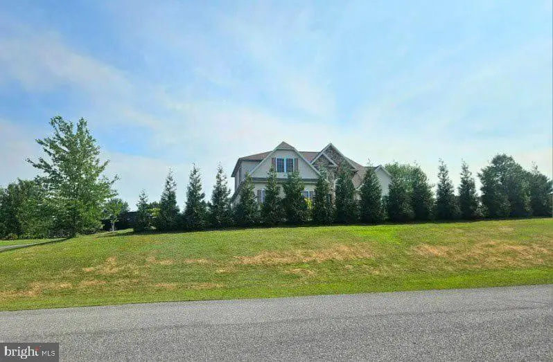 302 Chris Dr, Lenhartsville, PA 19534 - #2