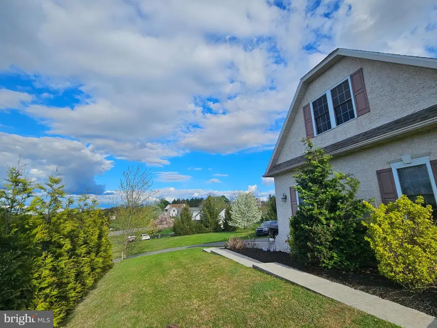 302 Chris Dr, Lenhartsville, PA 19534 - #3