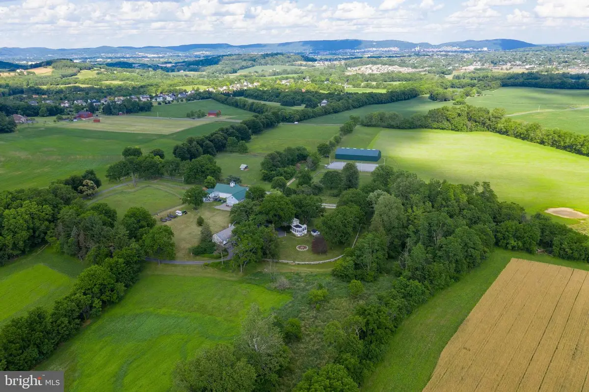 140 Evans Hill Rd, Reading, PA 19608 - #1