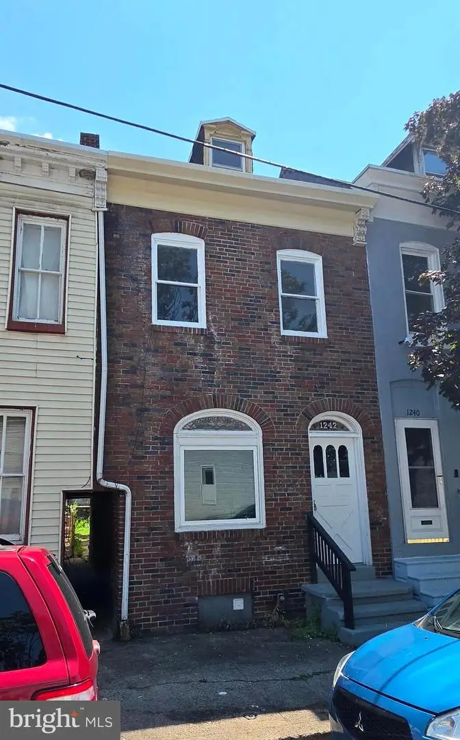 1242 Muhlenberg St, Reading, PA 19602 - #1