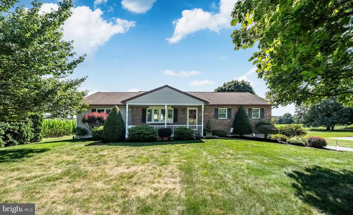 337 Ontelaunee Dr, Shoemakersville, PA 19555 - #1