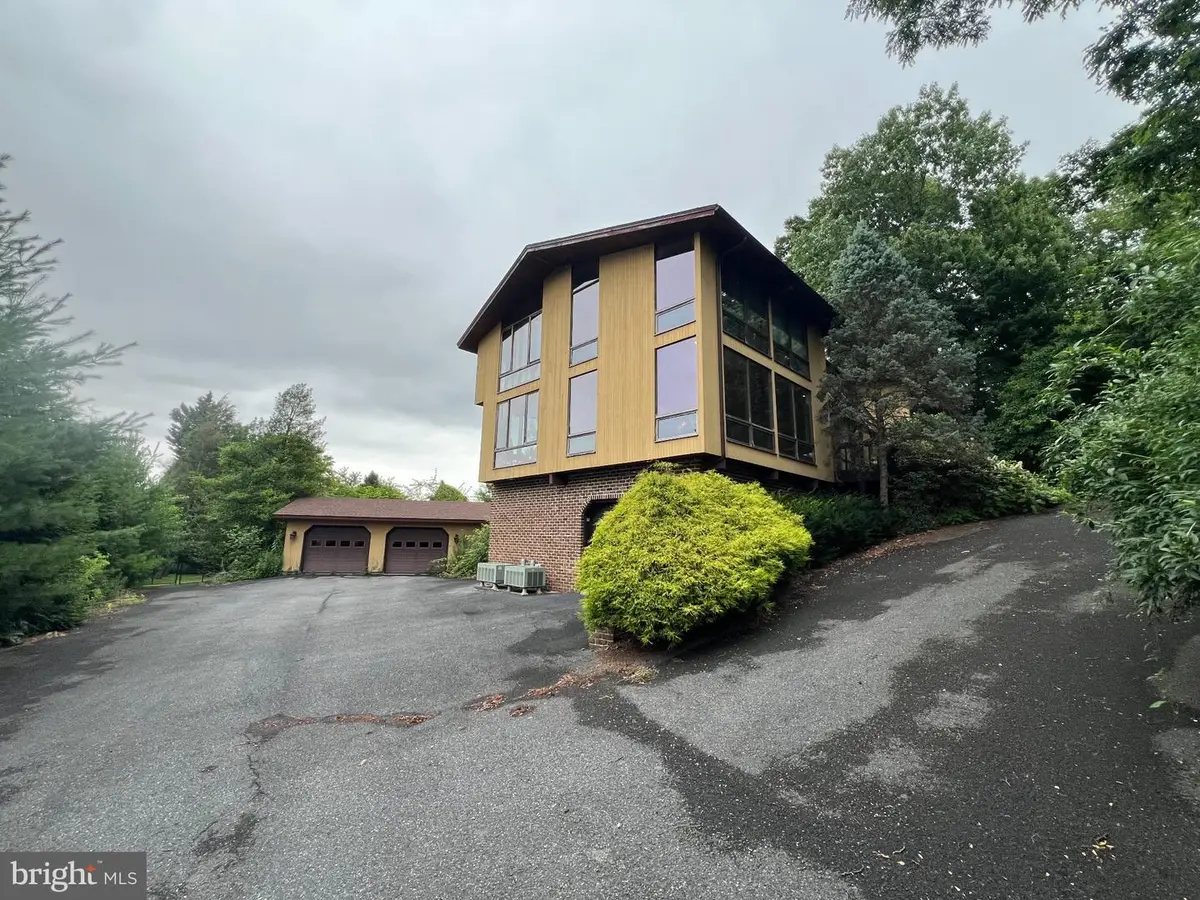 125 Grandview Blvd, Reading, PA 19609 - #1