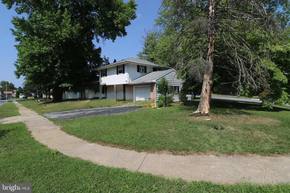 122 Granville Ave, Reading, PA 19607 - #1