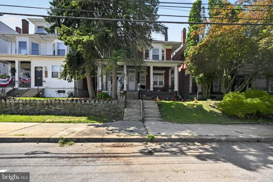 522 Franklin St, West Reading, PA 19611 - #2