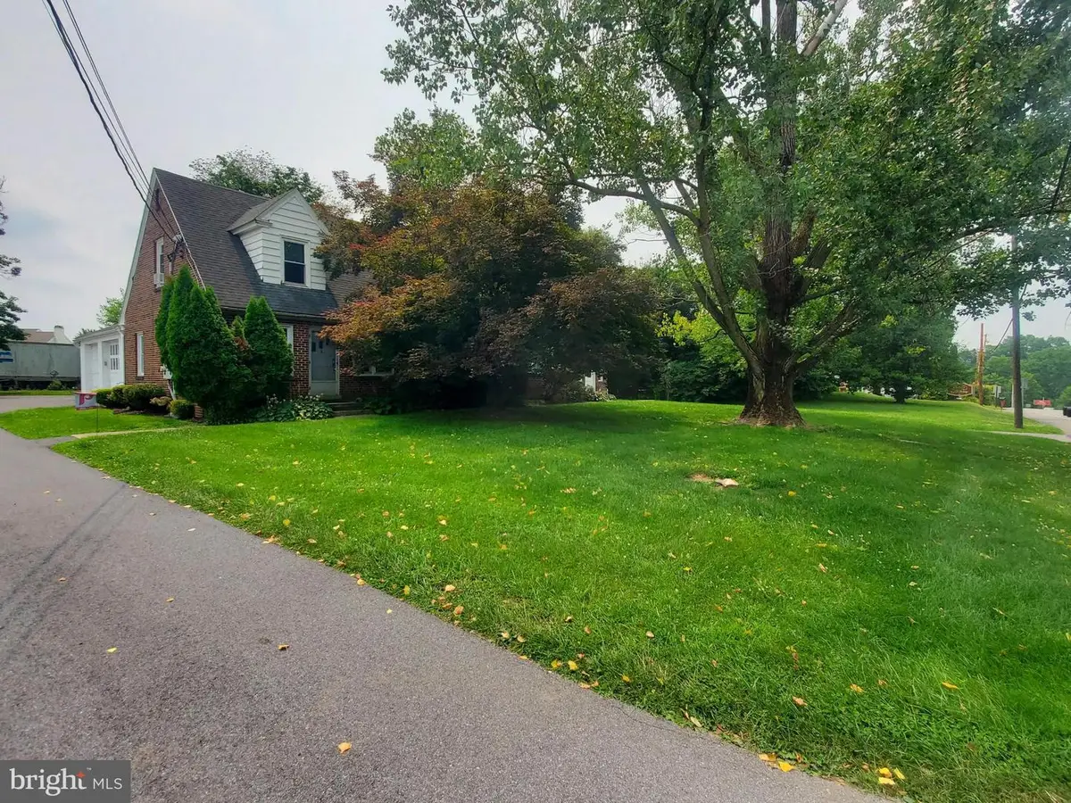 3808 Main St, Morgantown, PA 19543 - #1