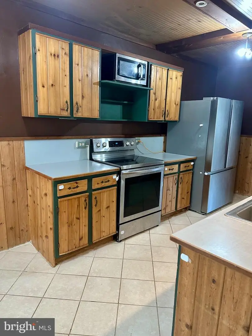 36 S Whiteoak St, Kutztown, PA 19530 - #3