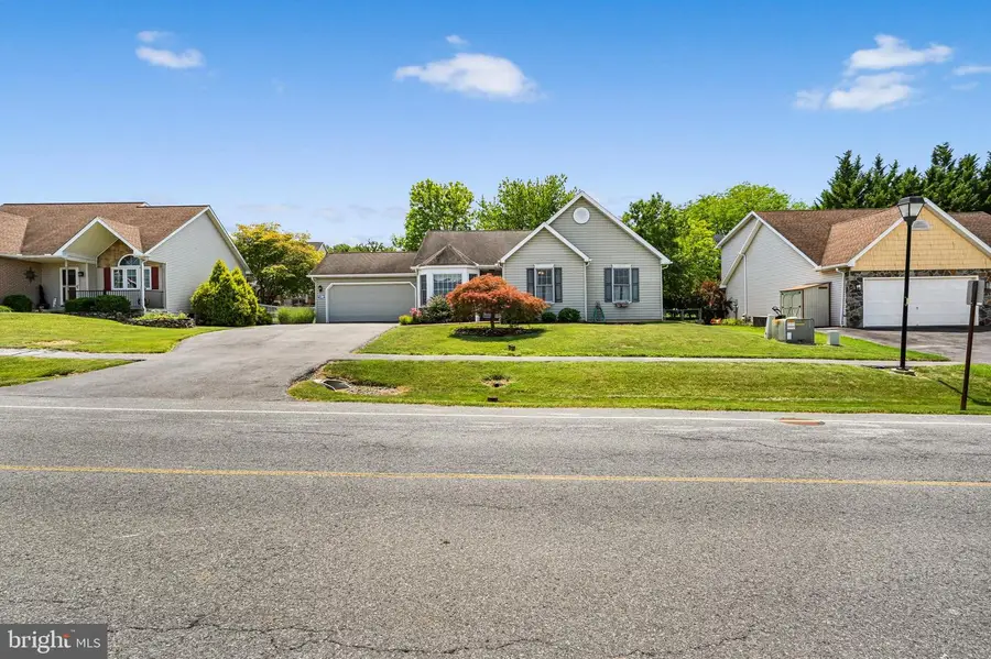 114 Hill Rd, Blandon, PA 19510 - #3