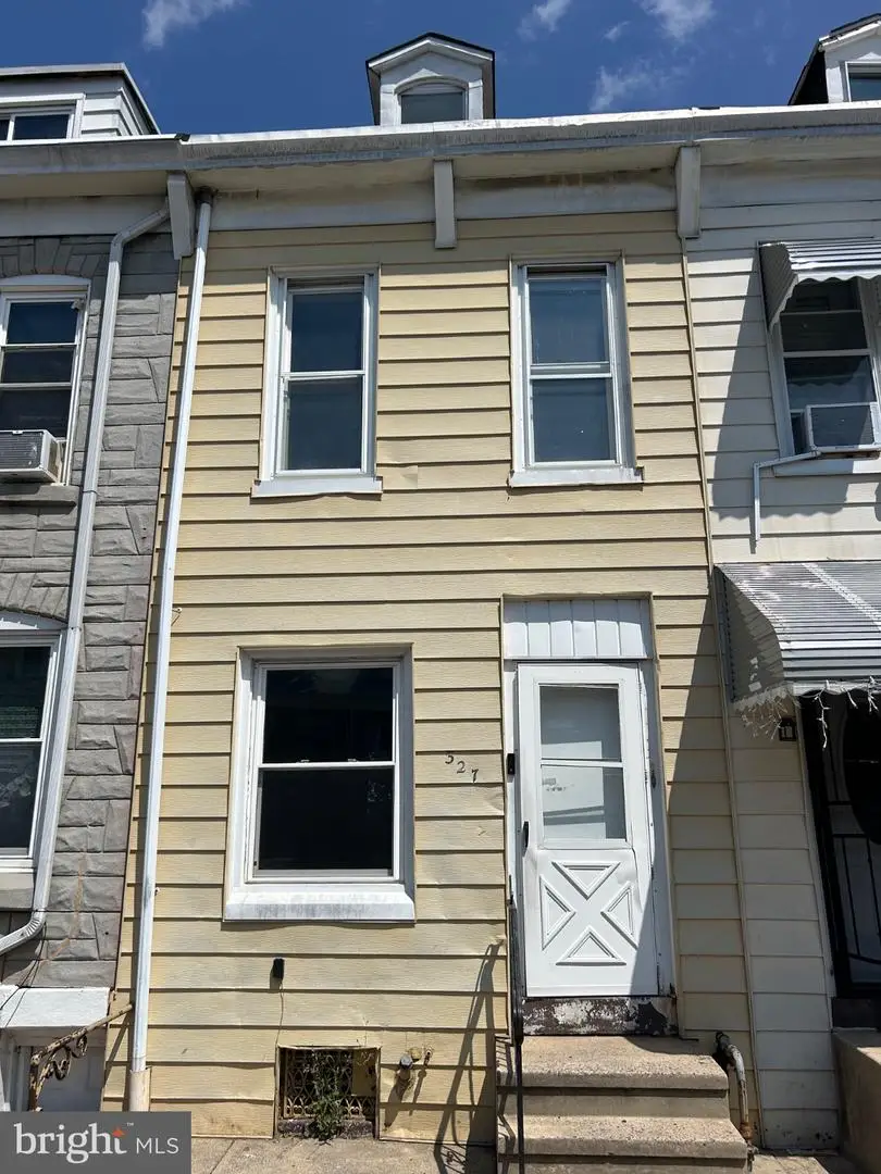 327 S 11th St, Reading, PA 19602 - #1