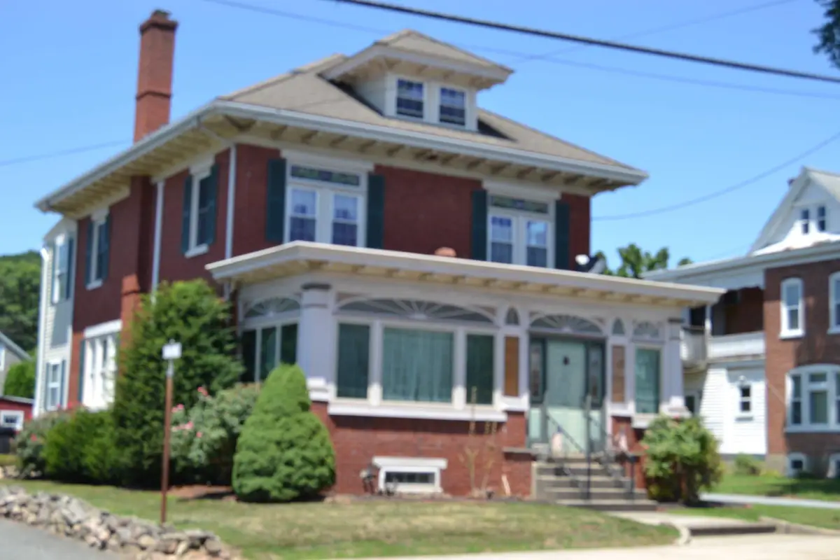 523 Main St, Bally, PA 19503 - #1
