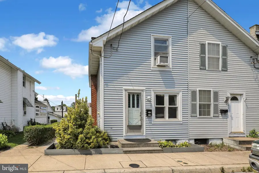 134 Cinder St, Birdsboro, PA 19508 - #3