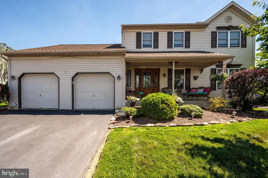 431 E Augusta Dr, Sinking Spring, PA 19608 - #2