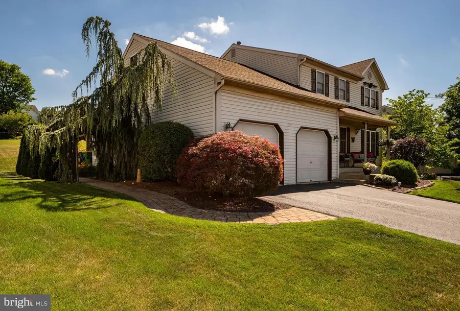 431 E Augusta Dr, Sinking Spring, PA 19608 - #3