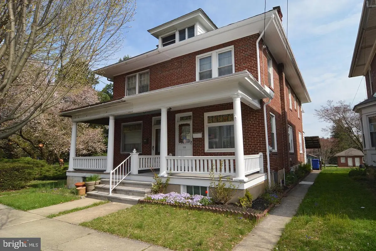 329 W Penn Ave, Robesonia, PA 19551 - #1