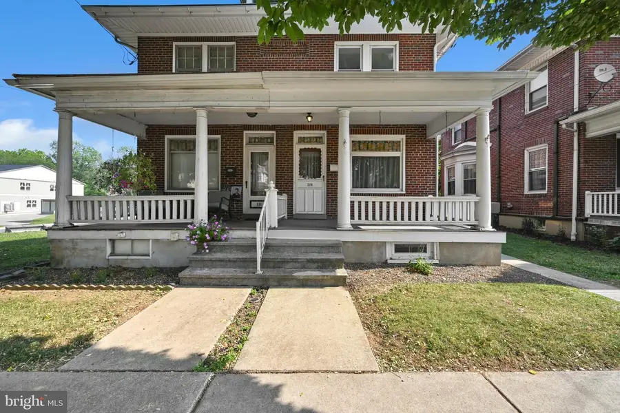 329 W Penn Ave, Robesonia, PA 19551 - #2