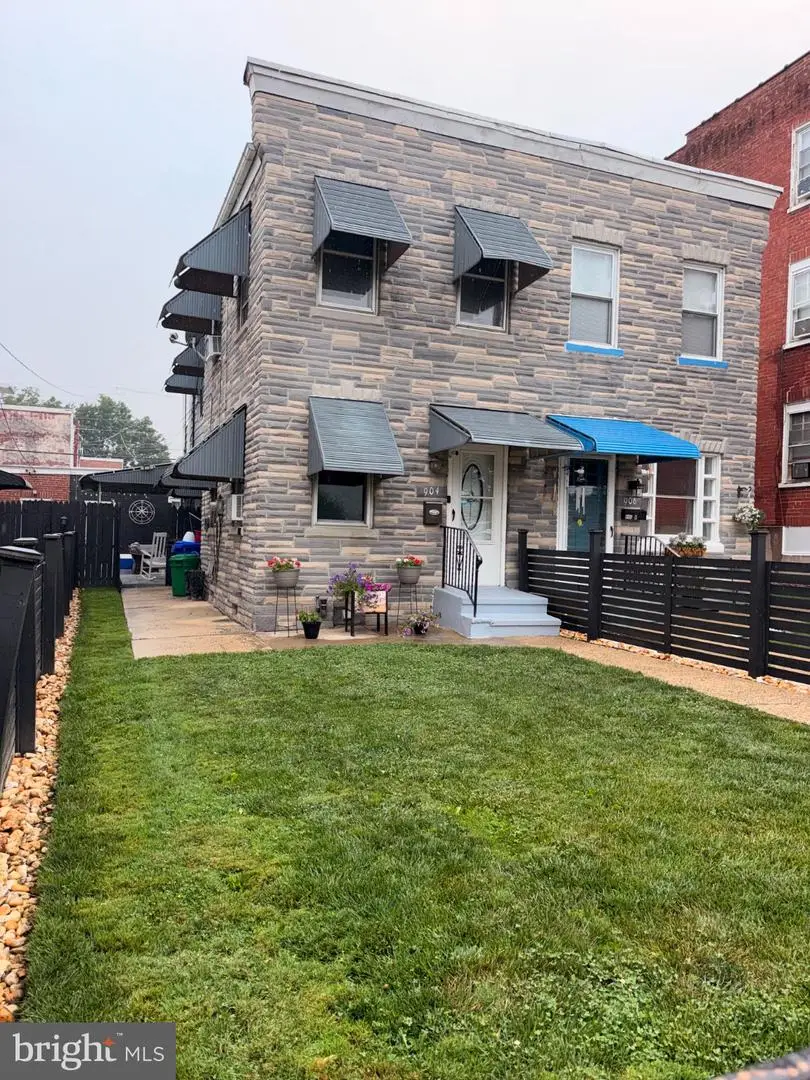 904 N 6th St, Reading, PA 19601 - #3