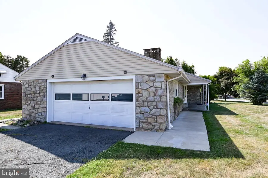 100 W 47th St, Reading, PA 19606 - #3