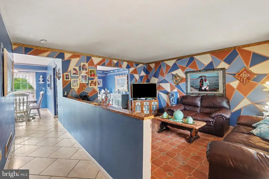 100 W Welsh Dr, Douglassville, PA 19518 - #3