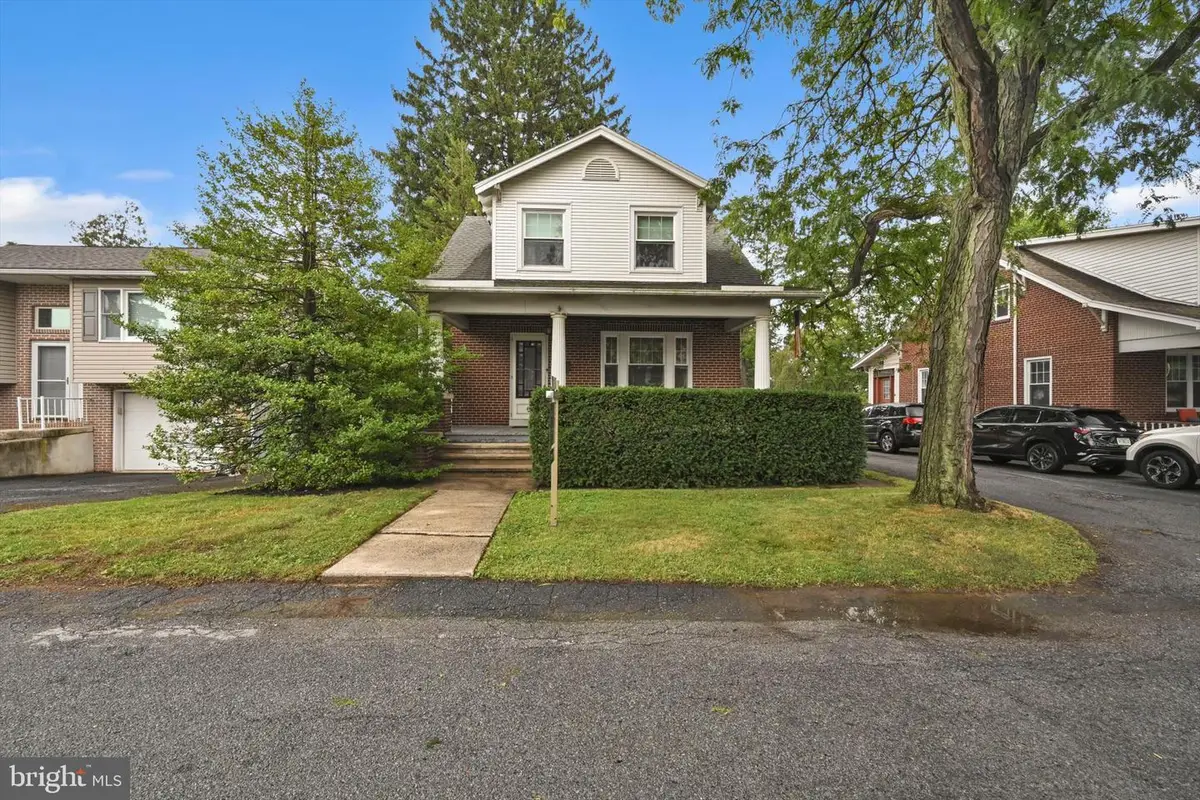 41 Wilson St, West Lawn, PA 19609 - #1