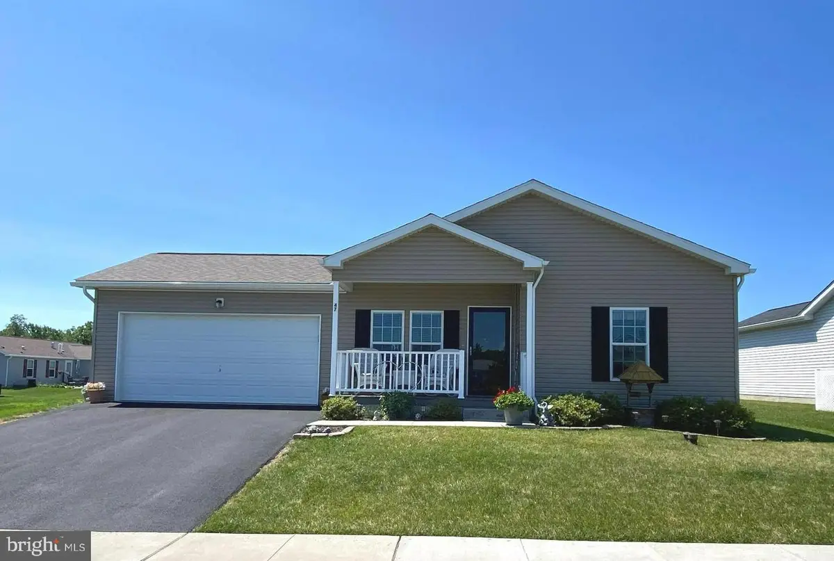 47 Daphne Ct, Douglassville, PA 19518 - #1