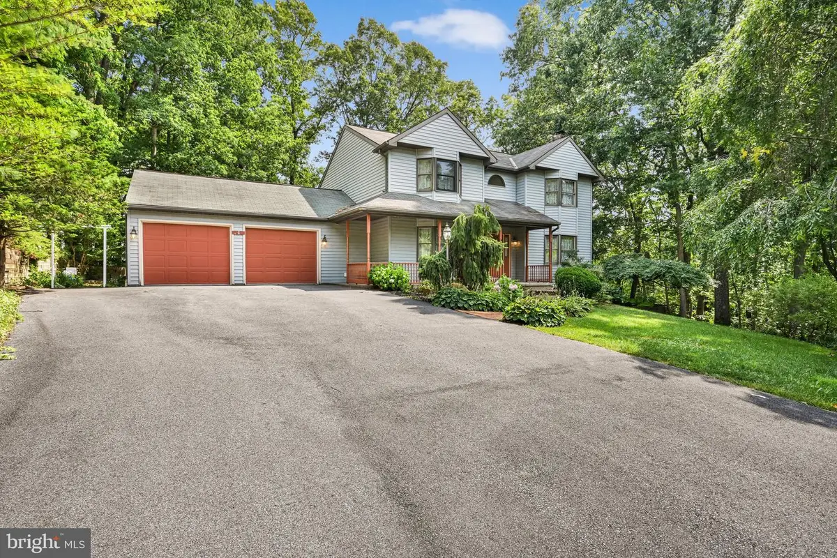 5057 Valley View Rd, Mohnton, PA 19540 - #1