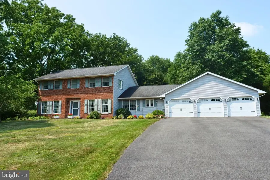 308 Blacksmith Rd, Douglassville, PA 19518 - #2