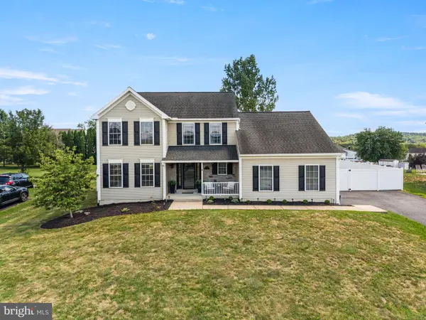 108 Dogwood Dr, BERNVILLE, PA 19506
