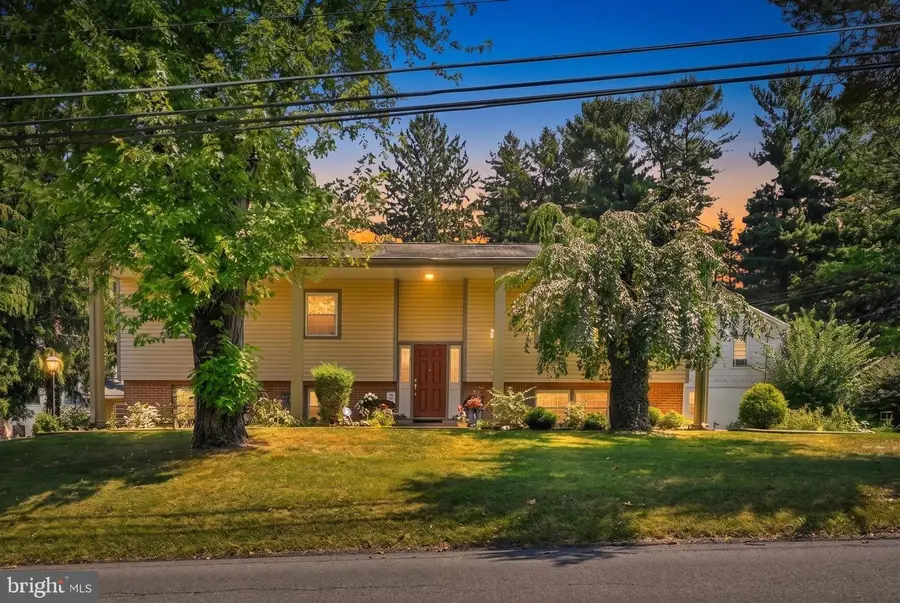 17 Furnace Rd, Wernersville, PA 19565 - #2