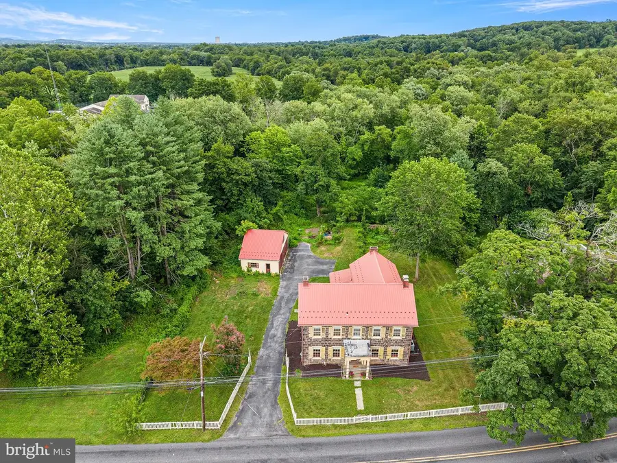 25 Unionville Rd, Douglassville, PA 19518 - #3