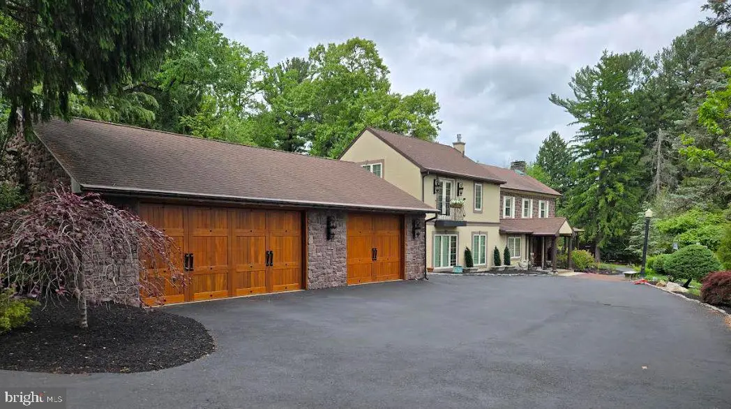 459 Mount Penn Rd, Reading, PA 19607 - #1