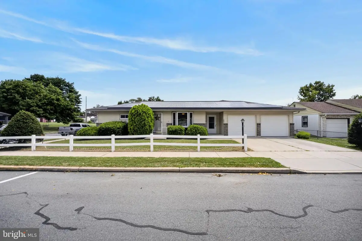 205 Elwyn Ave, Sinking Spring, PA 19608 - #1