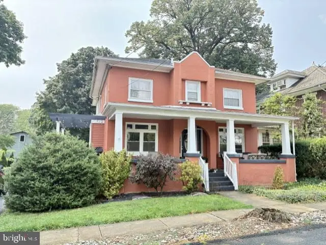 36 Laird St, Reading, PA 19609 - #1