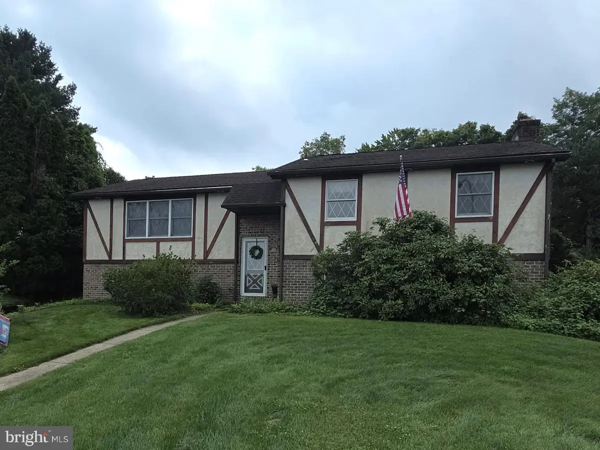 716 Tamarack Trl, Reading, PA 19607 - #1