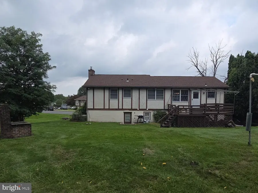 716 Tamarack Trl, Reading, PA 19607 - #2