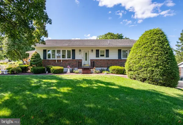 302 E 4th St, BERNVILLE, PA 19506