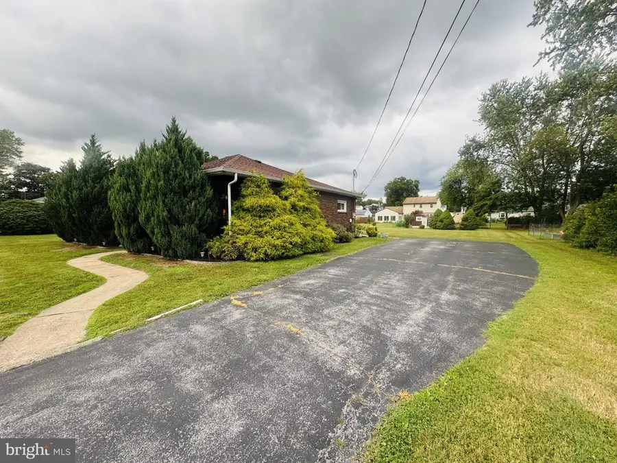 4705 Saint George, Reading, PA 19606 - #3