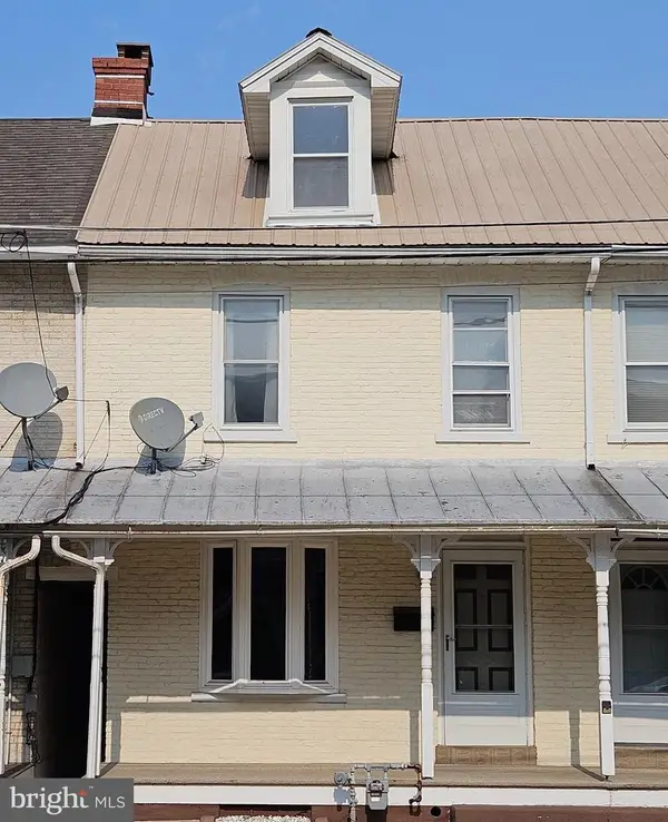 29 Spruce St, TOPTON, PA 19562