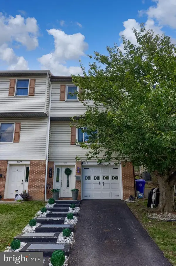 1326 Fairview St, READING, PA 19602