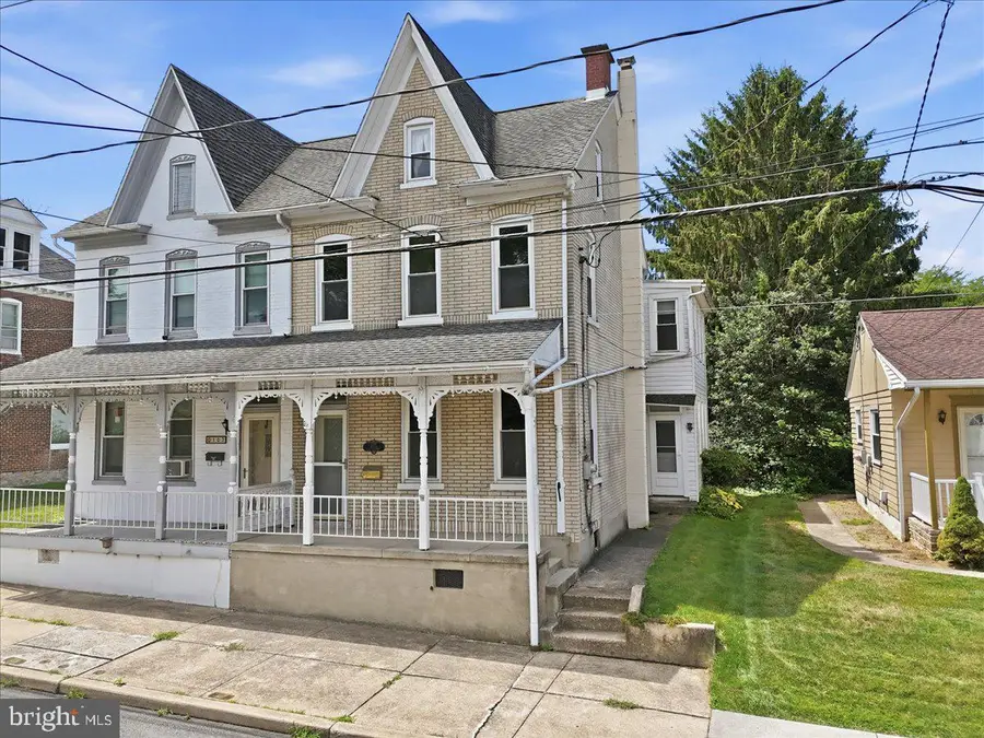 105 S Whiteoak St, Kutztown, PA 19530 - #2