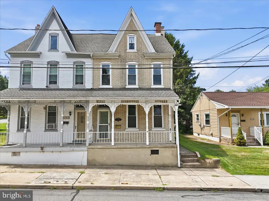 105 S Whiteoak St, Kutztown, PA 19530 - #3