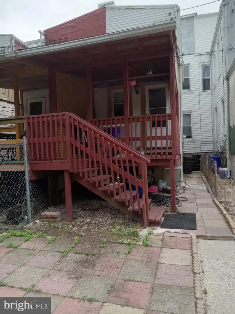 421 W Windsor St, Reading, PA 19601 - #3