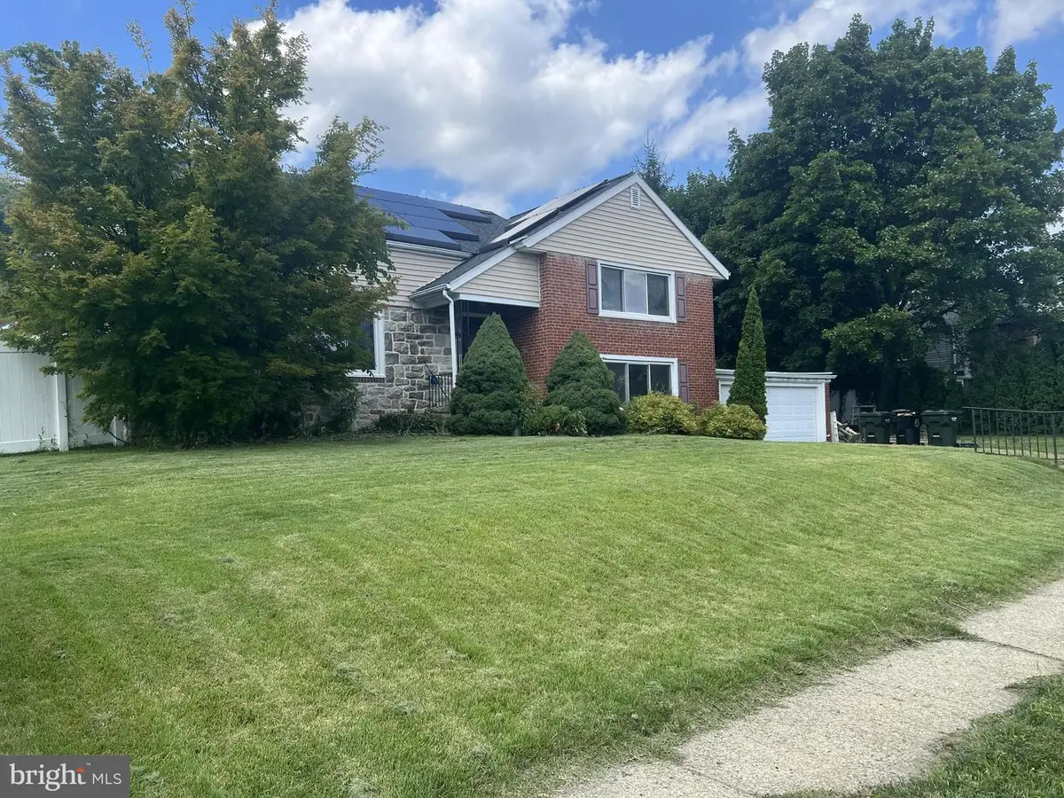 906 N 25th St, Reading, PA 19606 - #1