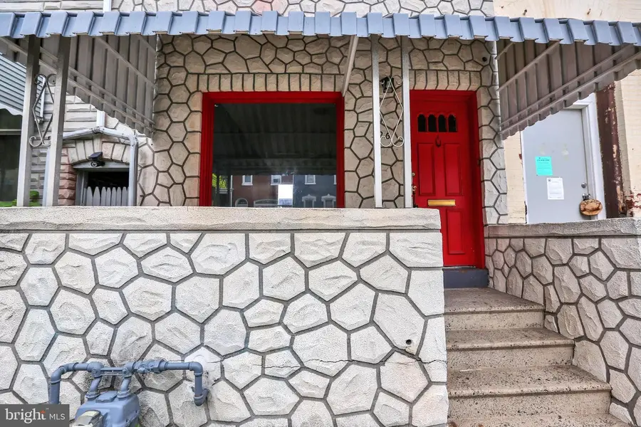 526 N 10th St, Reading, PA 19604 - #2