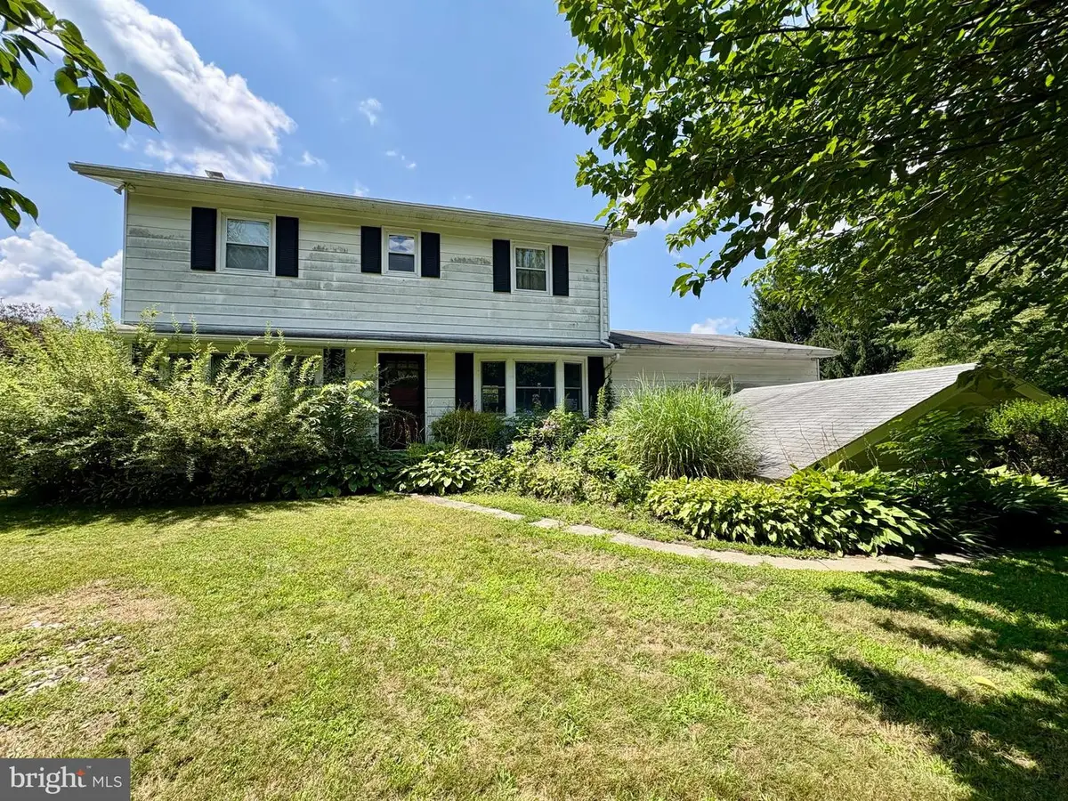 82 Clay Rd, Longswamp, PA 19539 - #1