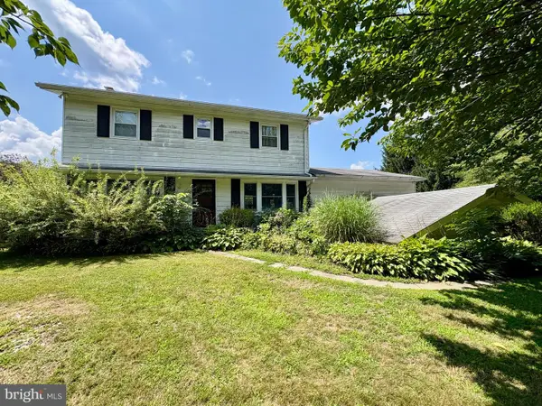 82 Clay Rd, MERTZTOWN, PA 19539