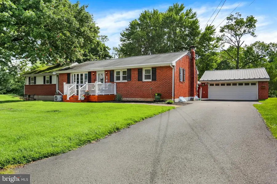 140 Gollub Dr, Birdsboro, PA 19508 - #3