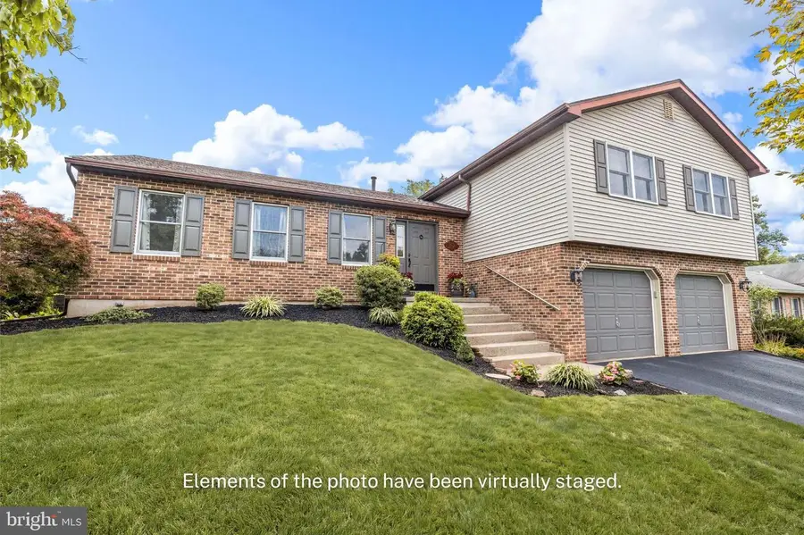923 Union St, Birdsboro, PA 19508 - #2