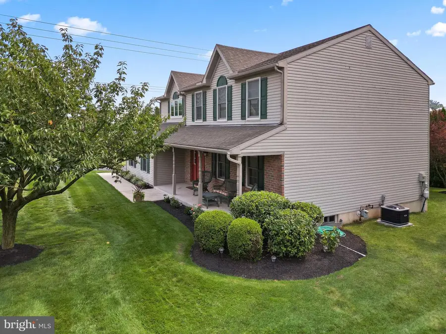 5010 Rising Sun Dr, Douglassville, PA 19518 - #2