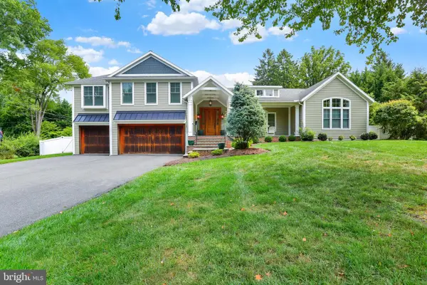 4 Hummingbird Rd, WYOMISSING, PA 19610