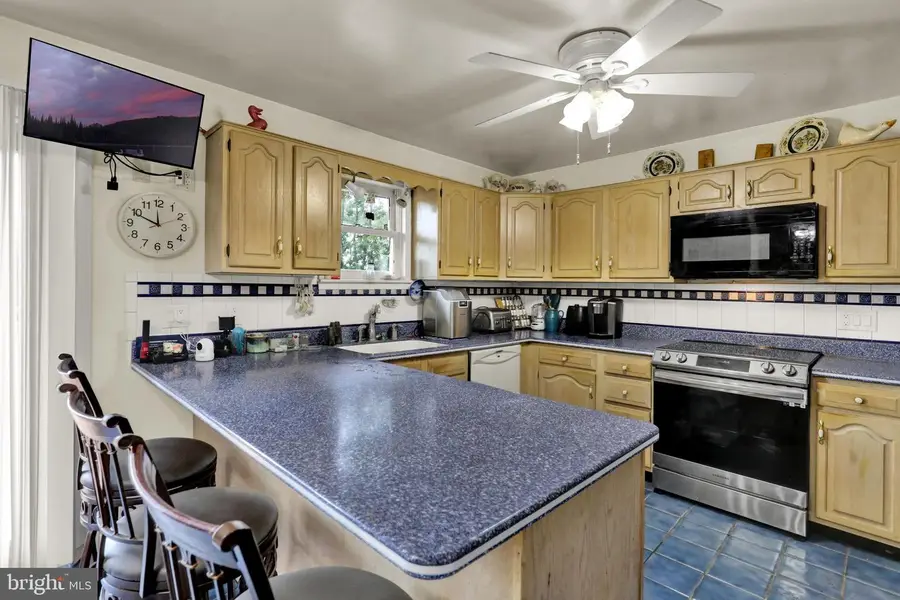 926 Christmas Village Rd, Bernville, PA 19506 - #3