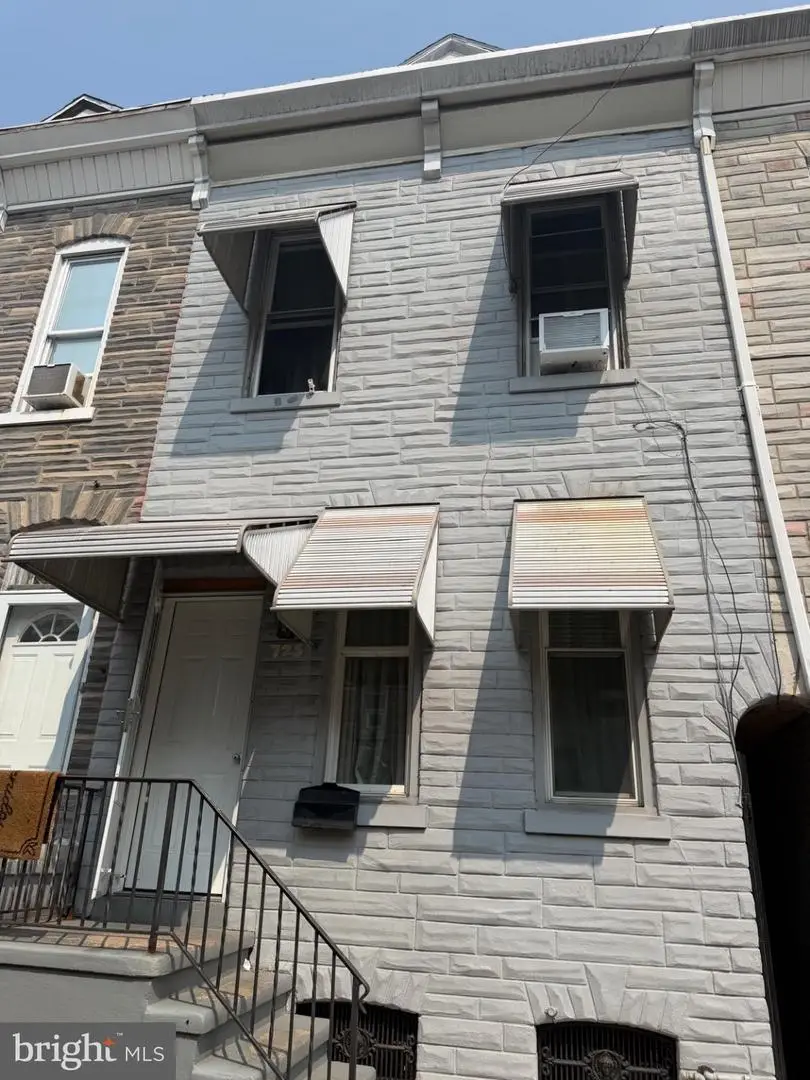 725 Moss St, Reading, PA 19604 - #1